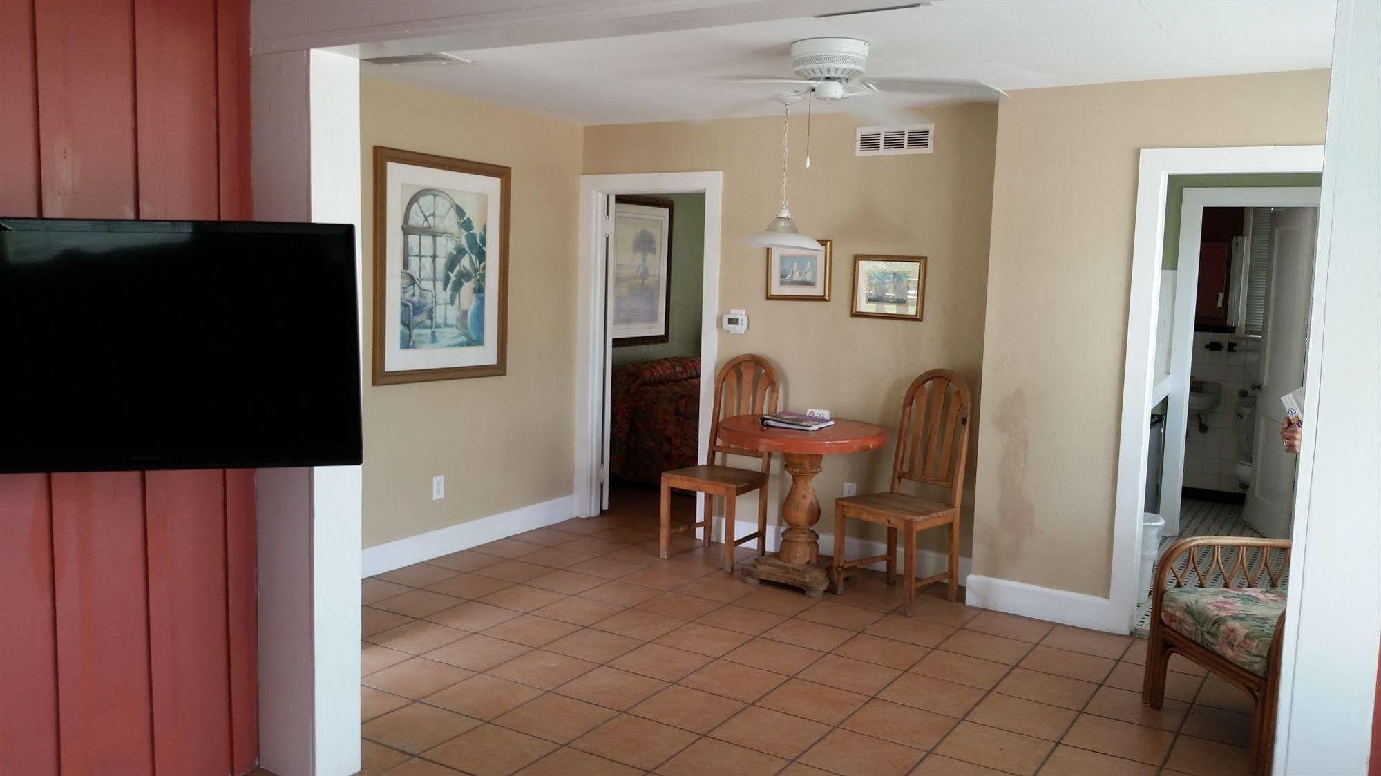 Resort The Conch House Marina 4*